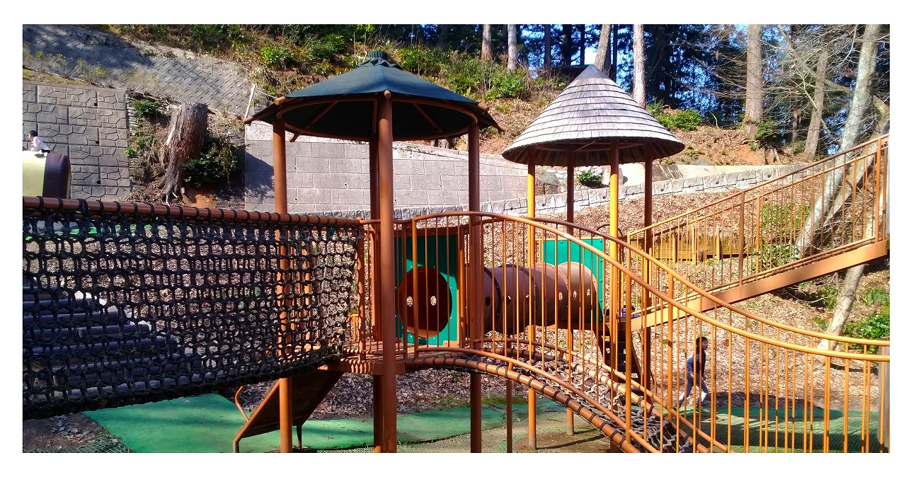 福井の西山公園で子供と遊ぶ